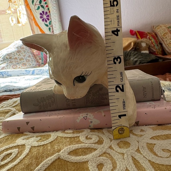 Elegant Ceramic Cream Cat Figurine Vintage Grandma Pretty Kitty 🐱 - Picture 8 of 12